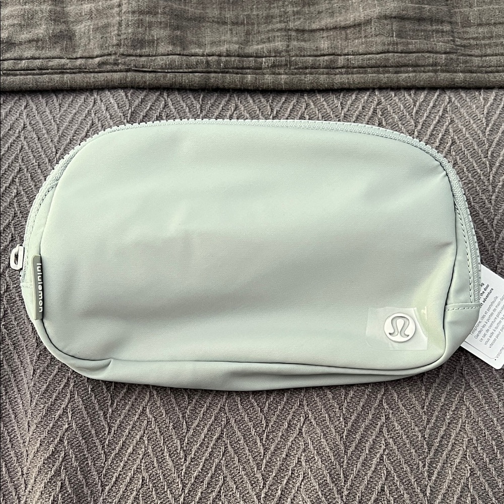 Lululemon Athletica Light Gray Everywhere Belt Bag